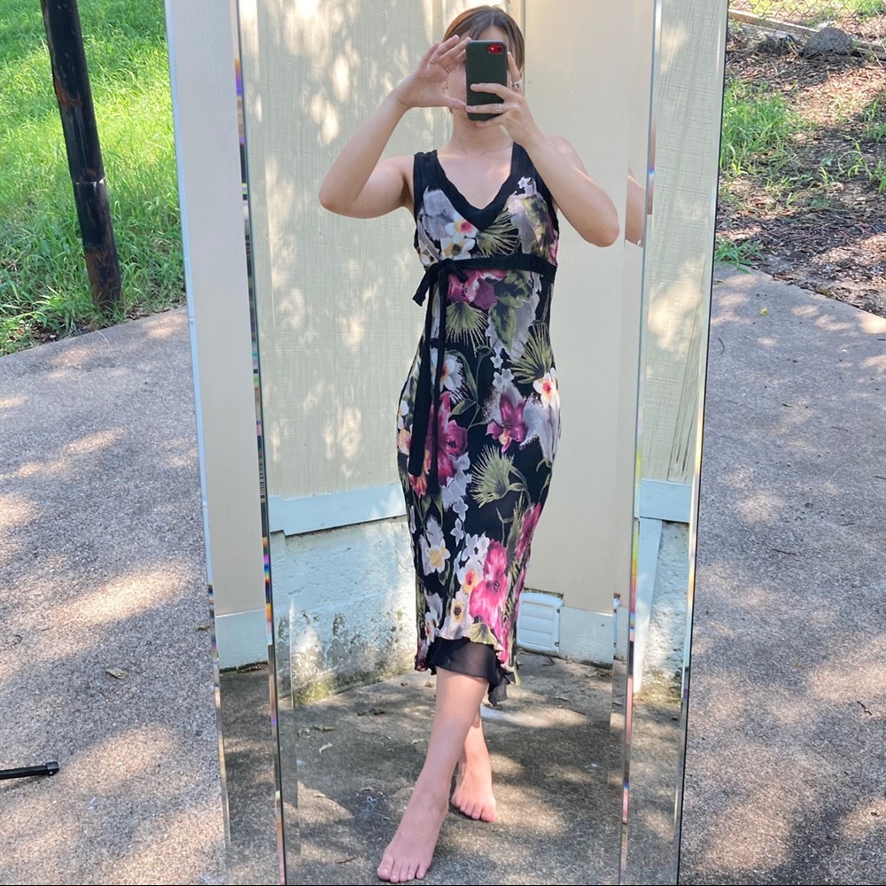 Y2k springtime midi dress 
From Feminie